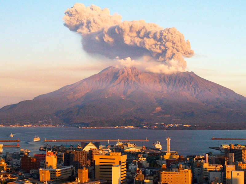 A volcano in Japan of which many Hot Springs can attribute their hot water to